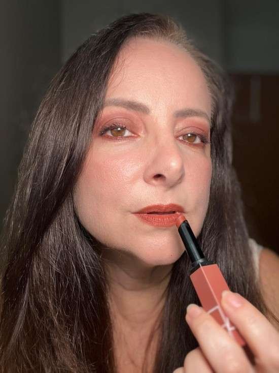 Batom NARS resenha.